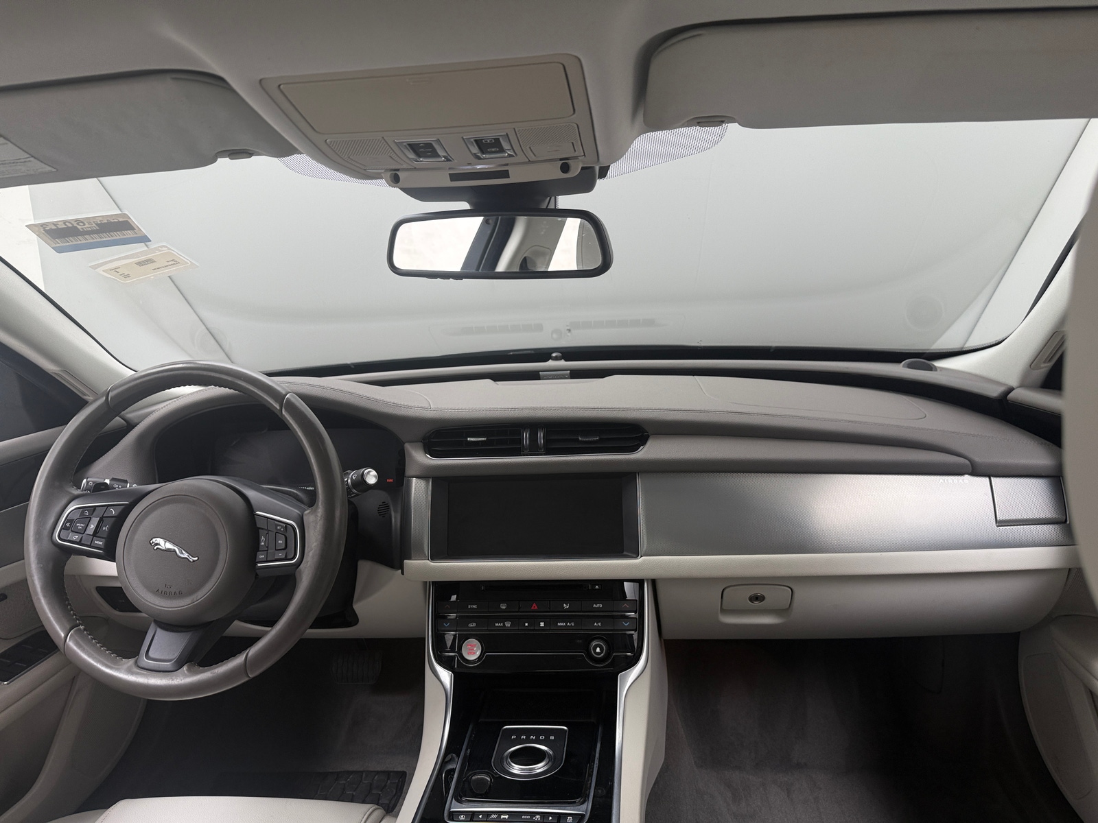 Thumbnail: 2018 Jaguar XF - 2