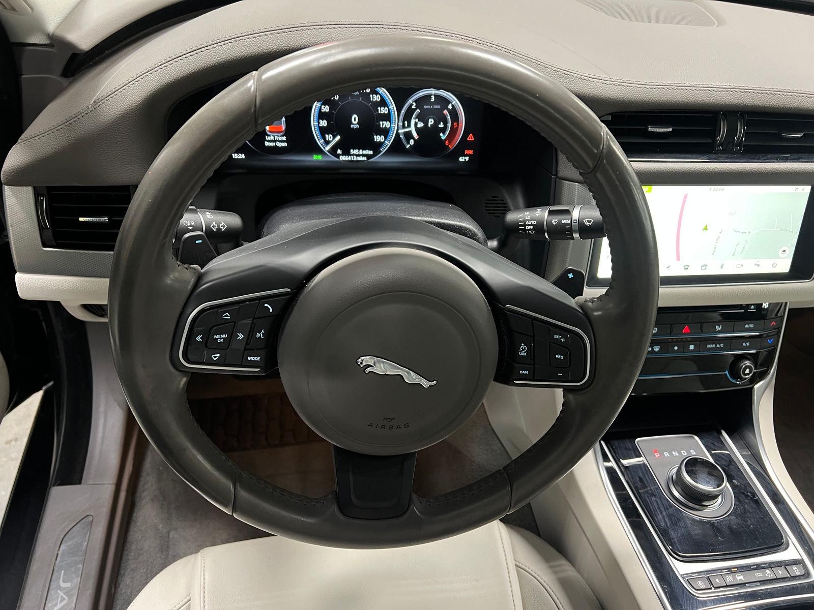 Thumbnail: 2018 Jaguar XF - 4