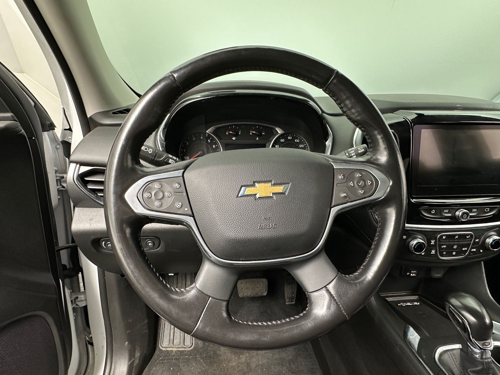 Thumbnail: 2021 Chevrolet Traverse - 4