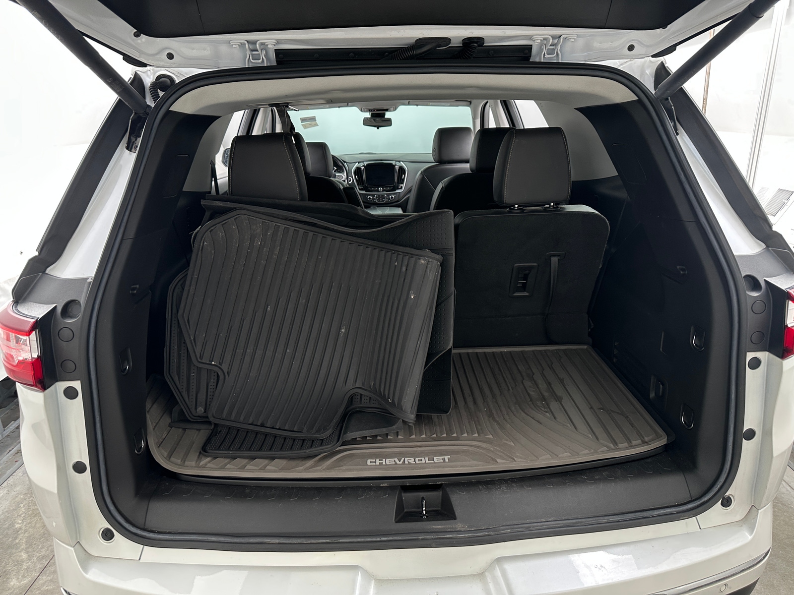 Thumbnail: 2021 Chevrolet Traverse - 6