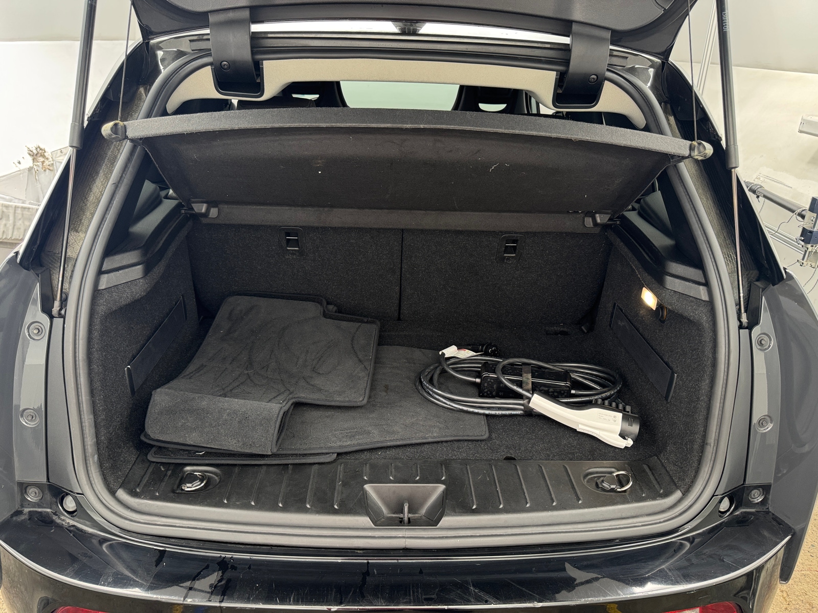 Thumbnail: 2015 BMW i3 - 6