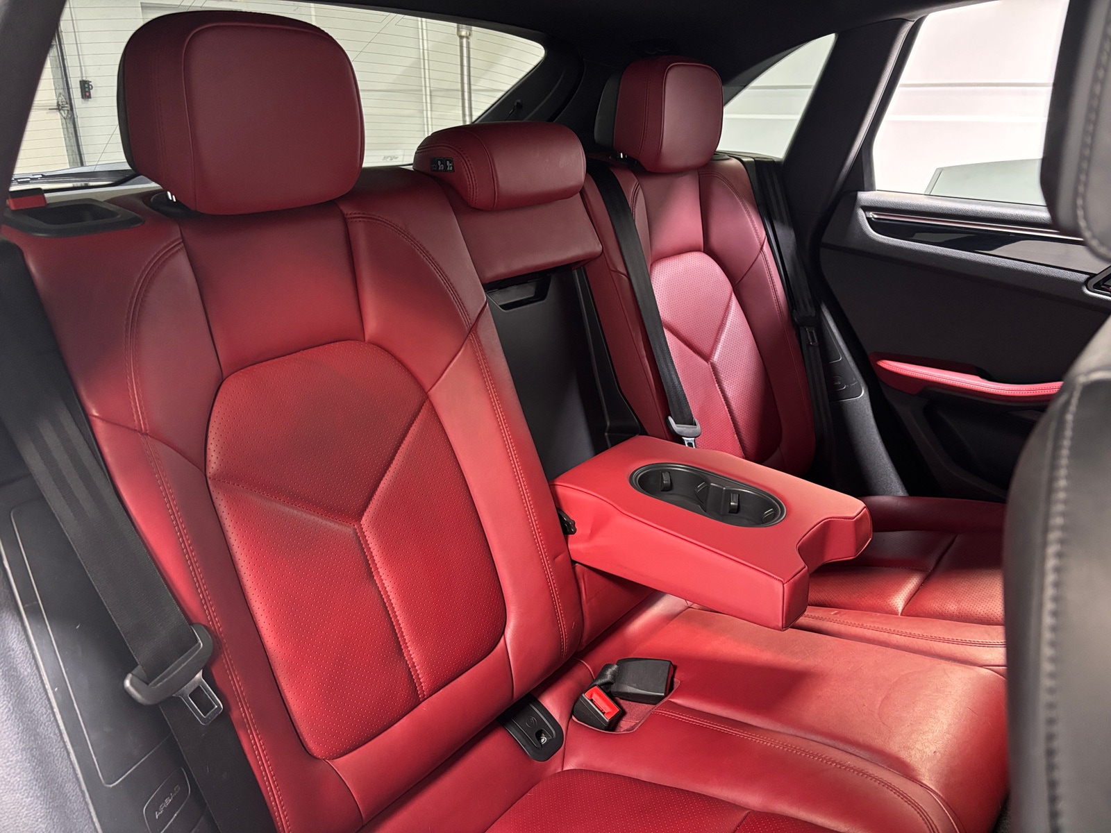 Thumbnail: 2018 Porsche Macan - 5