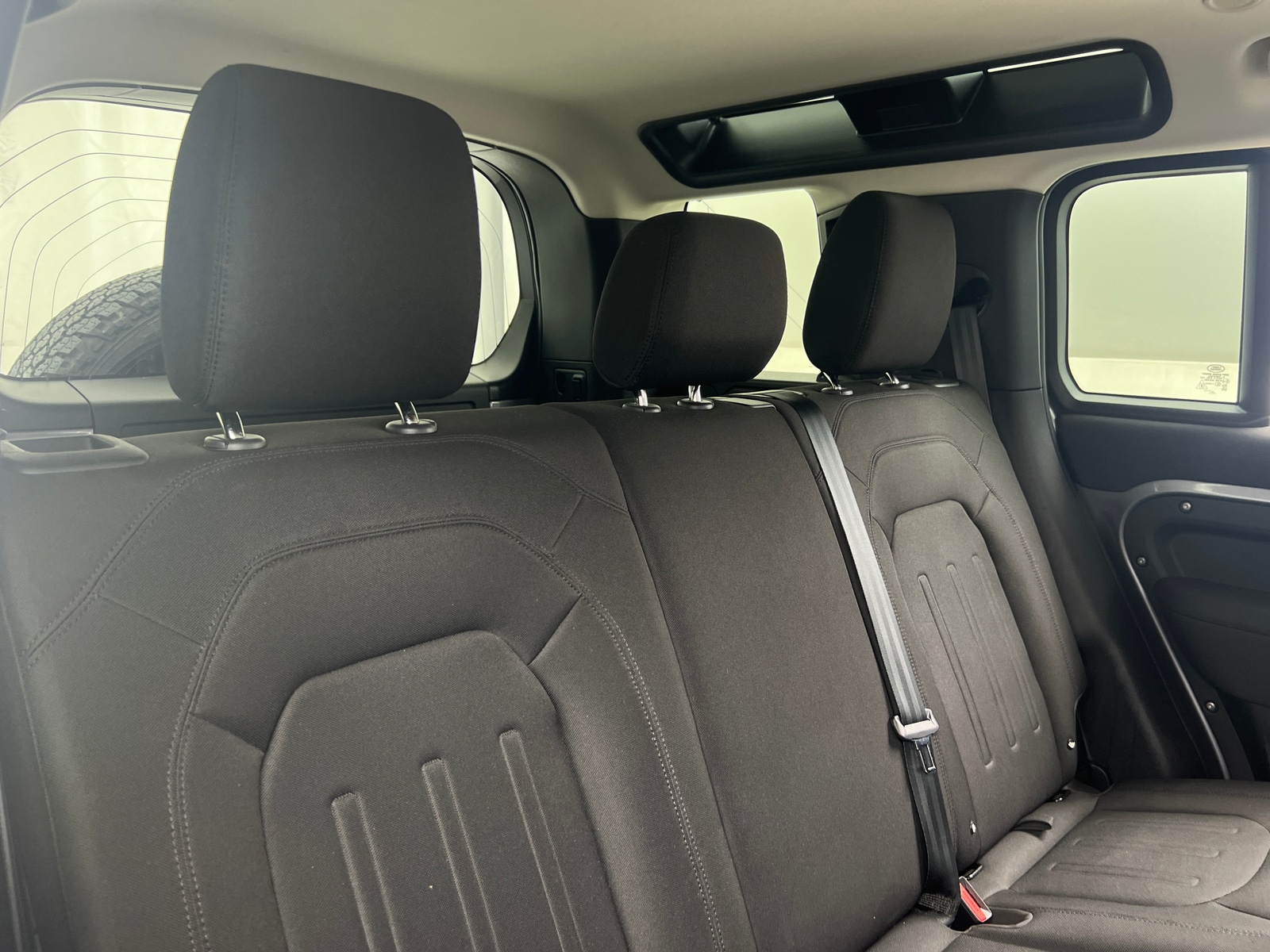 Thumbnail: 2022 Land Rover Defender - 6