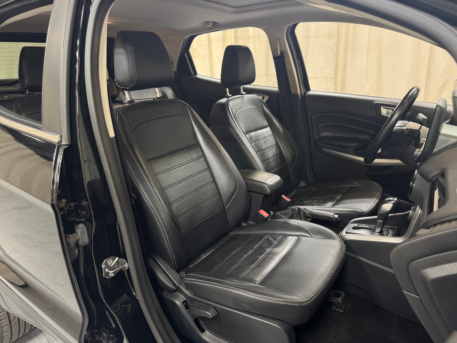 Thumbnail: 2020 Ford EcoSport - 2