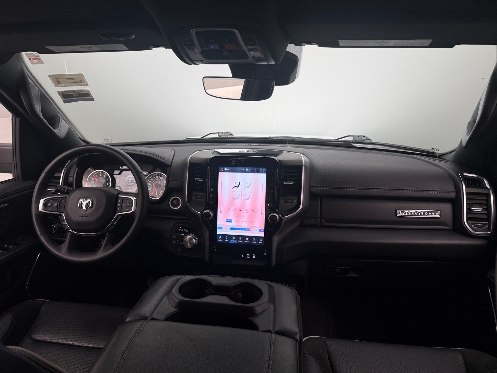 Thumbnail: 2025 RAM 1500 - 2