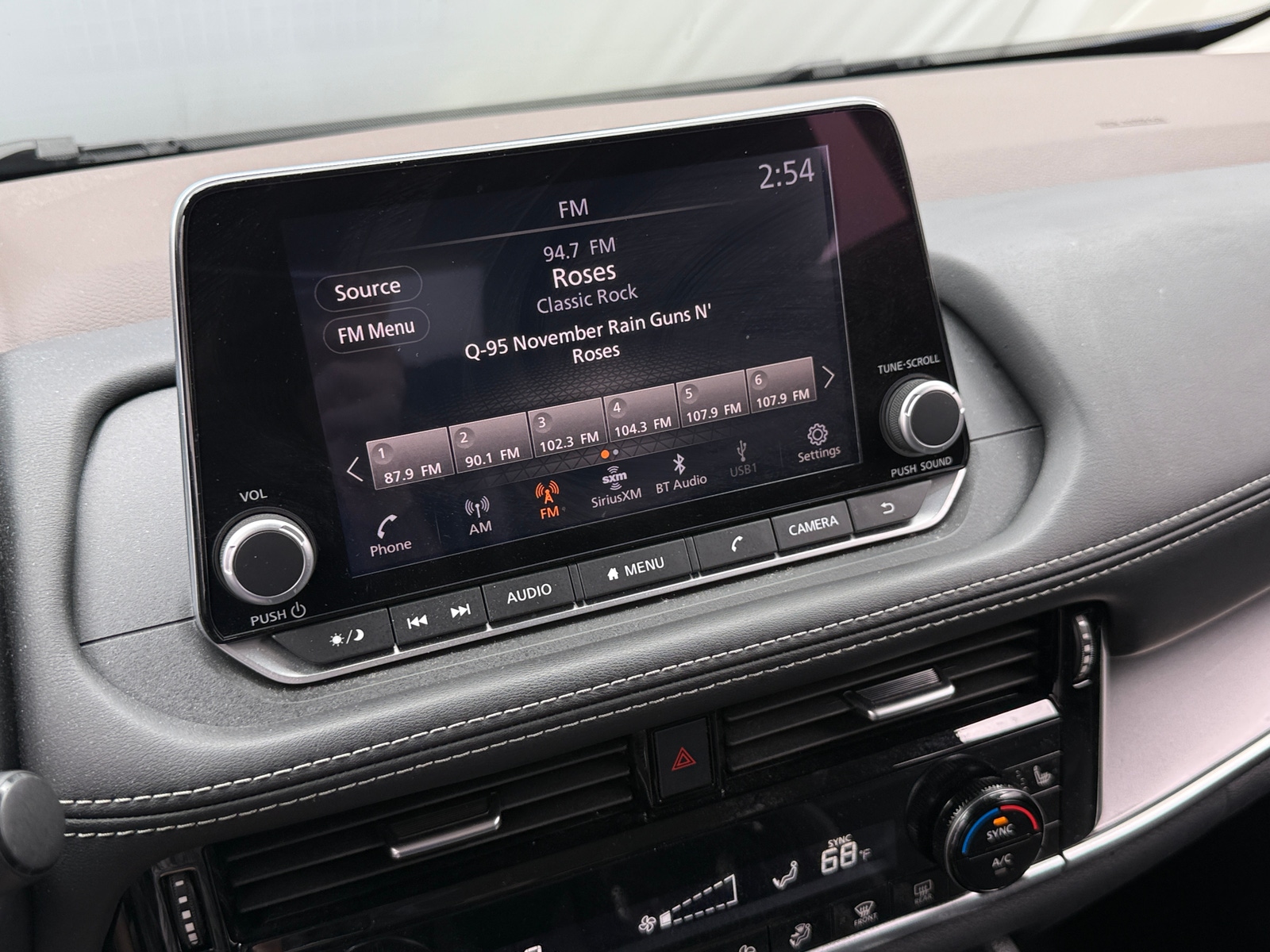 Thumbnail: 2023 Nissan Rogue - 4