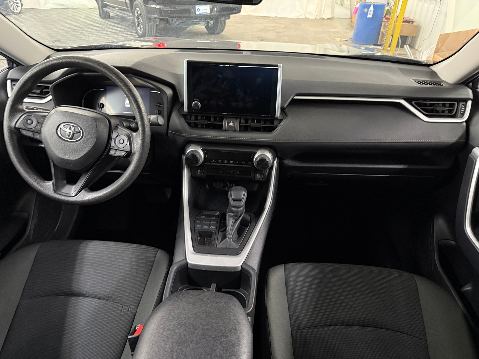 Thumbnail: 2025 Toyota RAV4 - 3