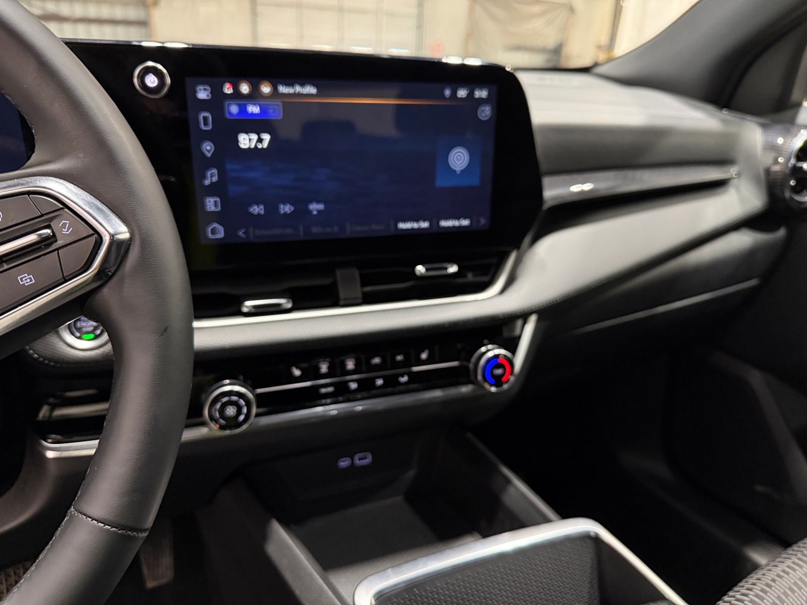 Thumbnail: 2025 Chevrolet Equinox - 4