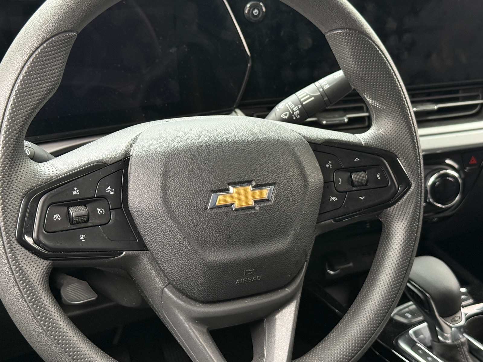 Thumbnail: 2025 Chevrolet Trax - 5