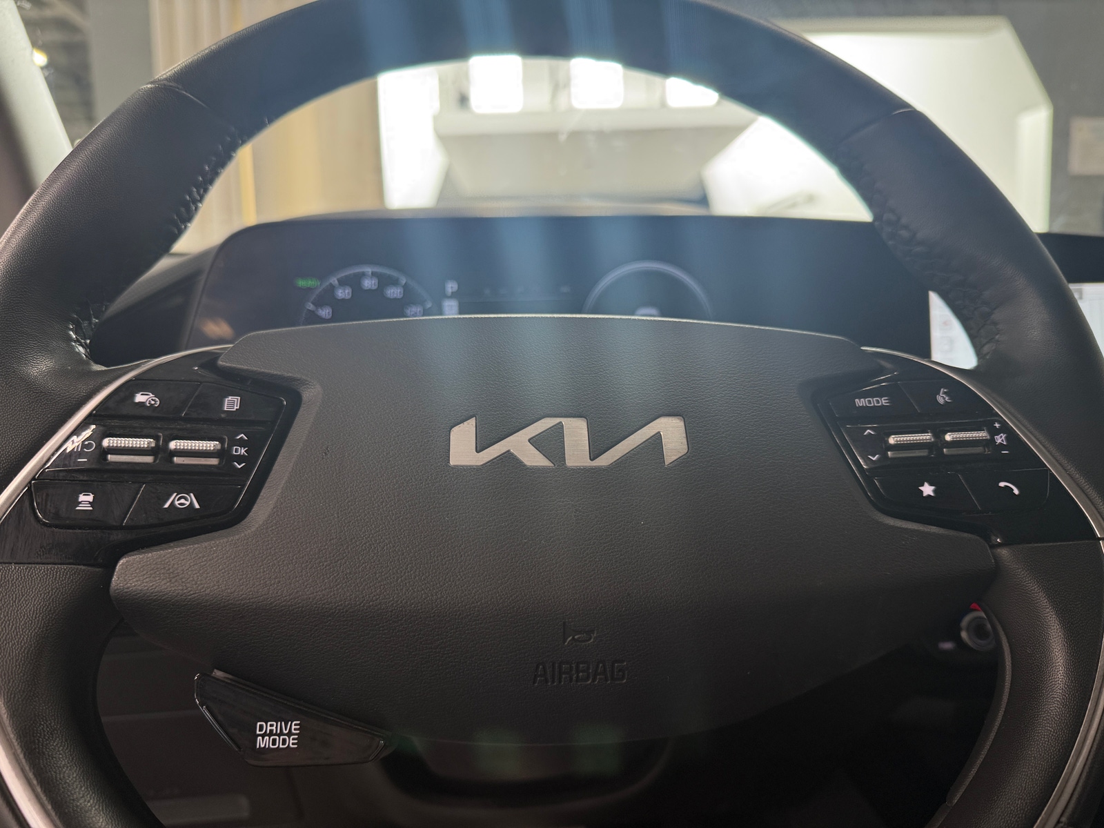 Thumbnail: 2025 Kia Niro - 5
