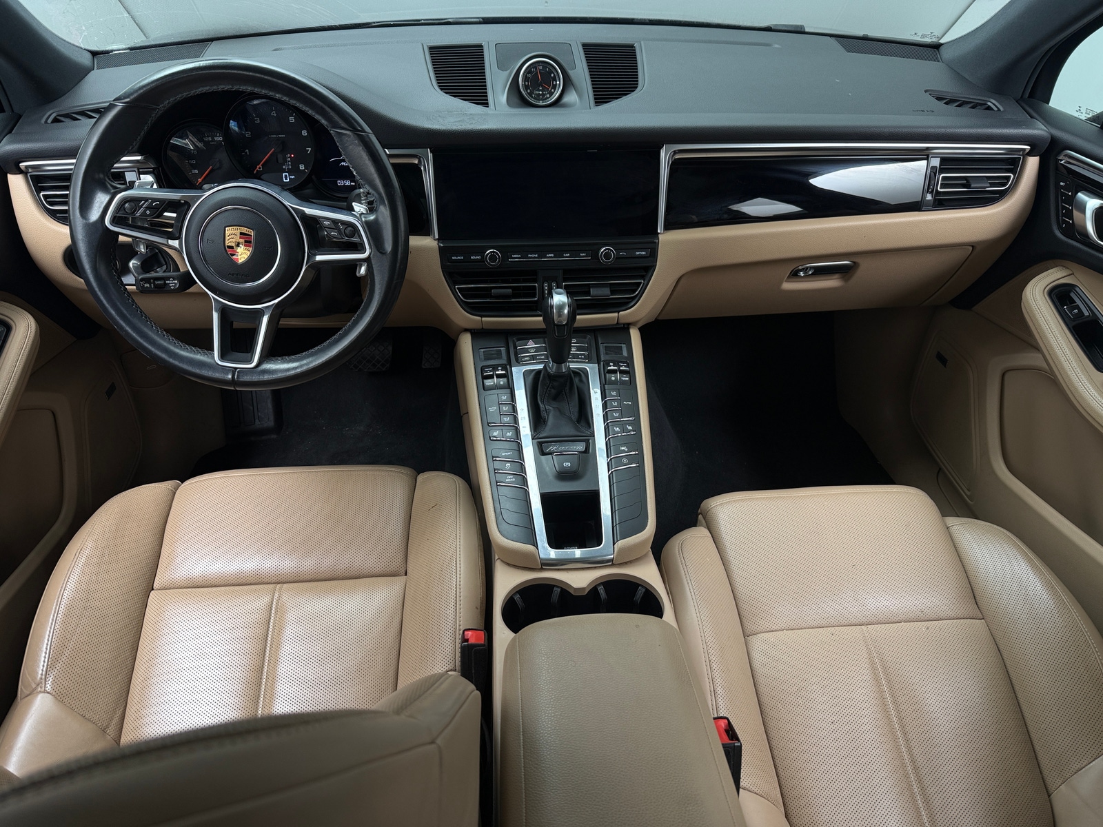 Thumbnail: 2019 Porsche Macan - 2