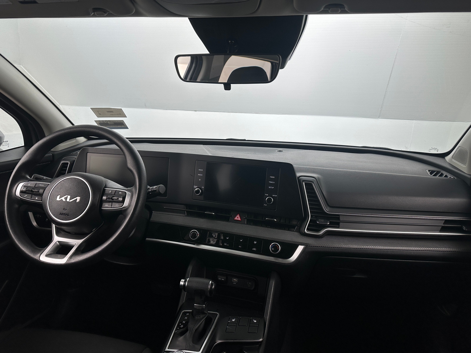 Thumbnail: 2023 Kia Sportage - 3