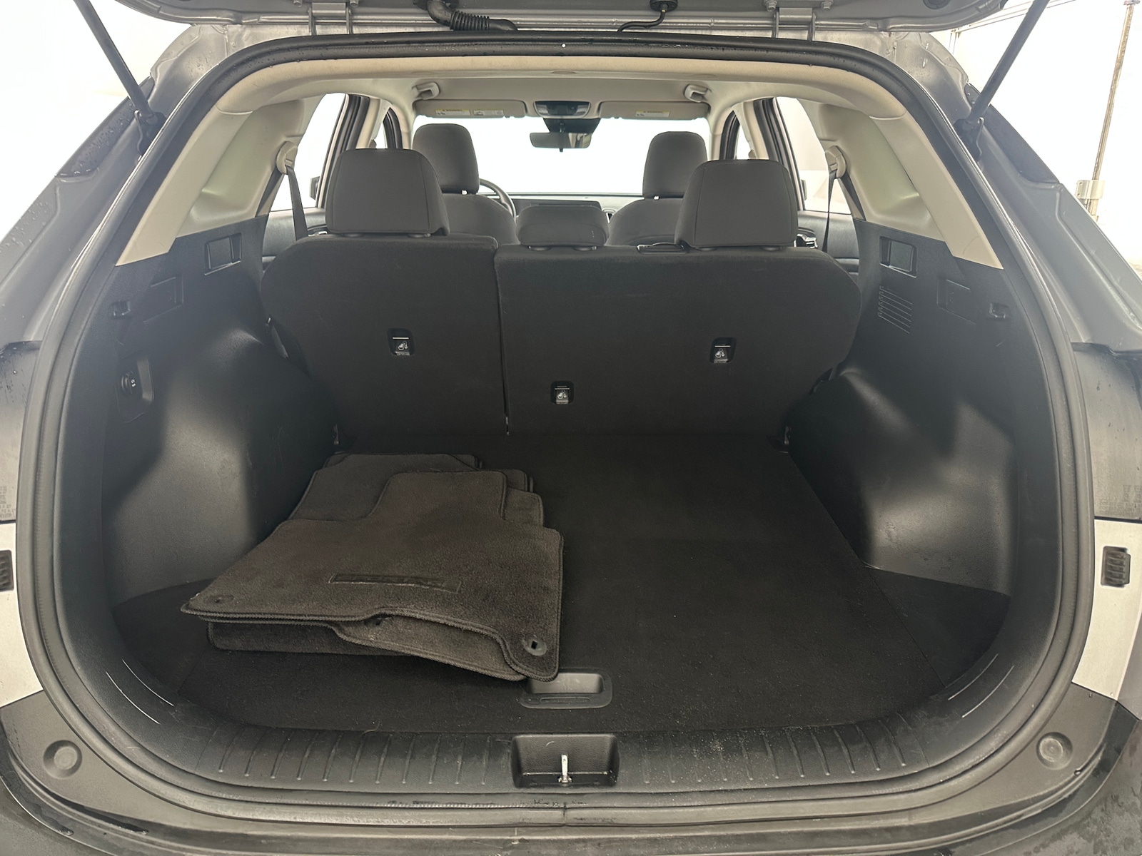 Thumbnail: 2023 Kia Sportage - 7