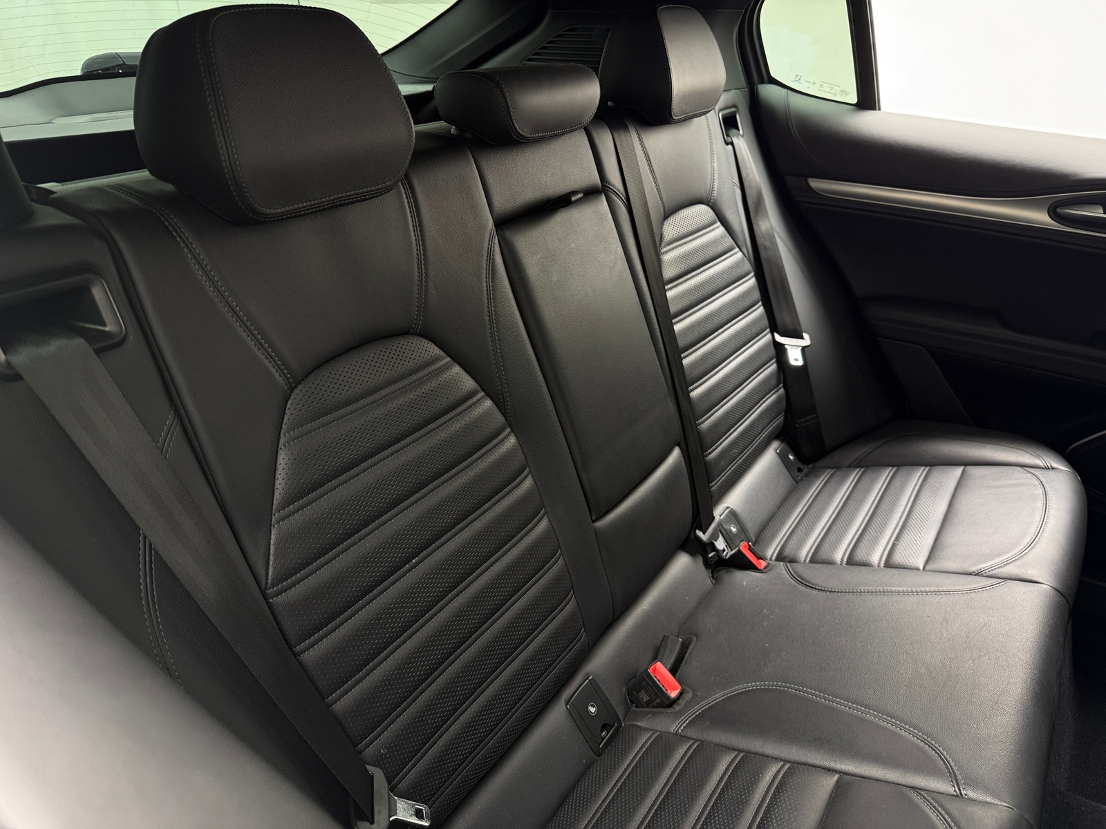 Thumbnail: 2020 Alfa Romeo Stelvio - 5