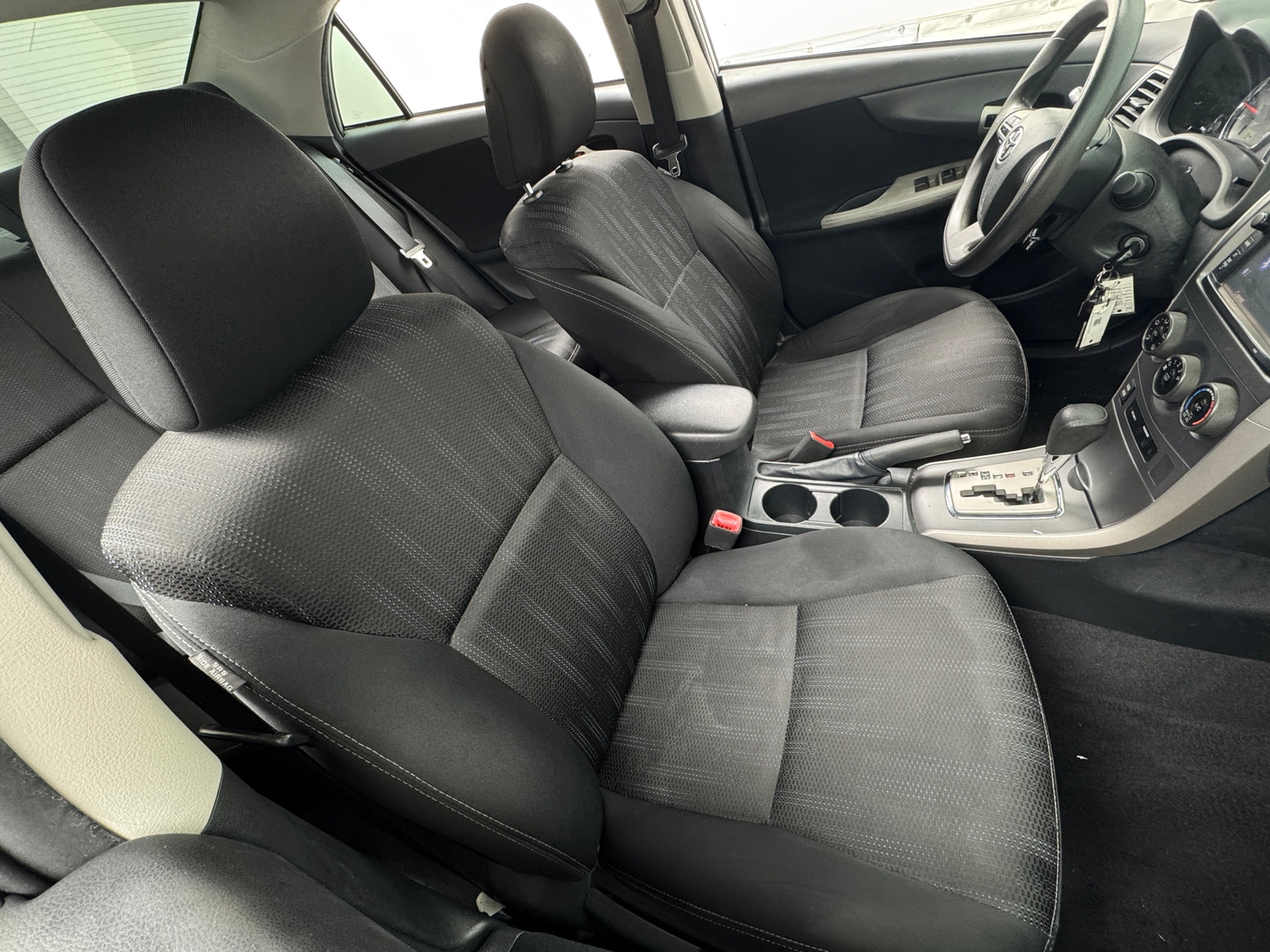 Thumbnail: 2013 Toyota Corolla - 2