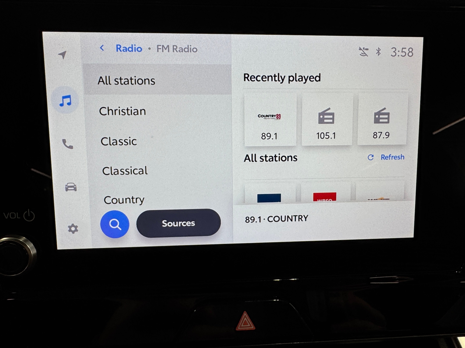 Thumbnail: 2023 Toyota Venza - 4