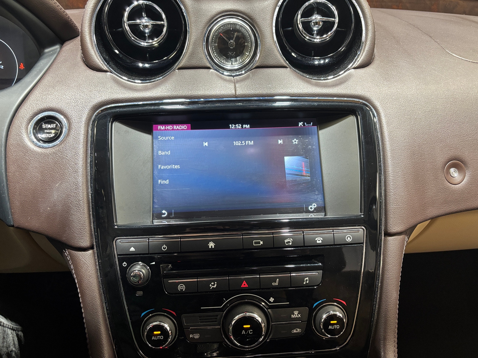 Thumbnail: 2017 Jaguar XJ - 3