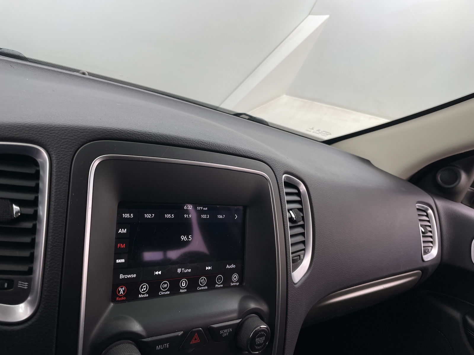 Thumbnail: 2019 Dodge Durango - 4