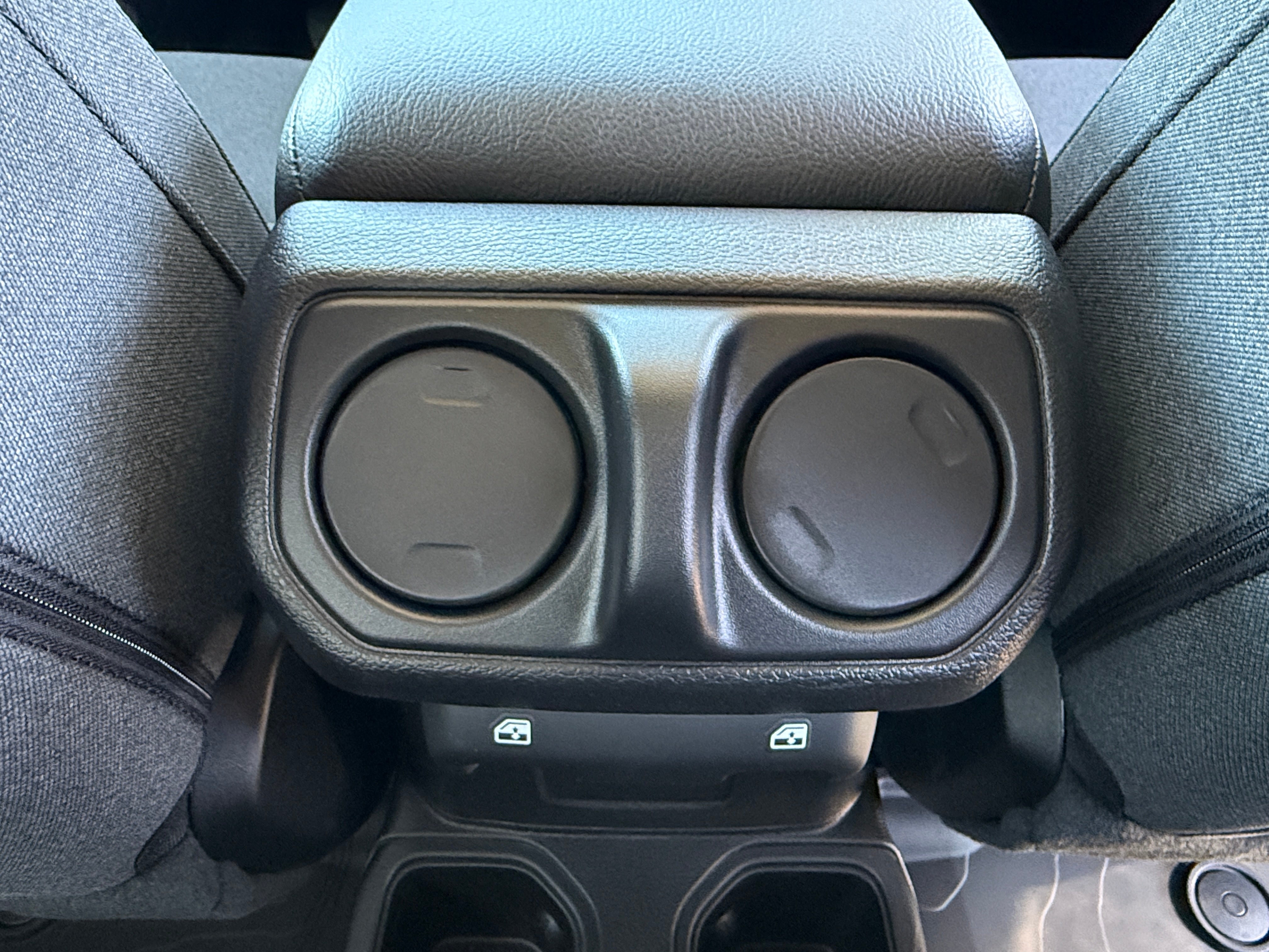 2026 Jeep Wrangler 4-Door Willys - Photo 5