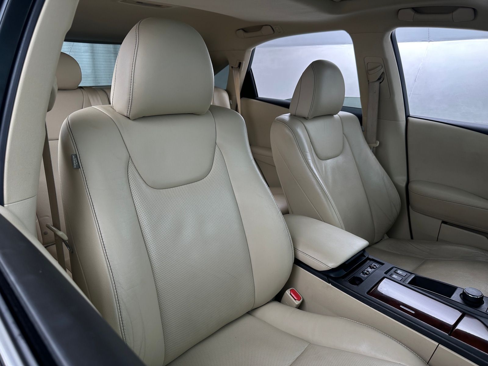 Thumbnail: 2015 Lexus RX - 2