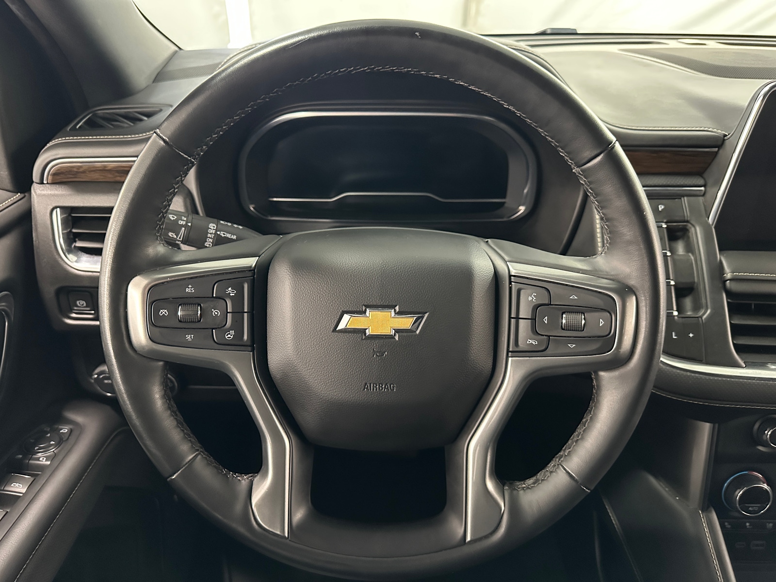 Thumbnail: 2024 Chevrolet Tahoe - 4