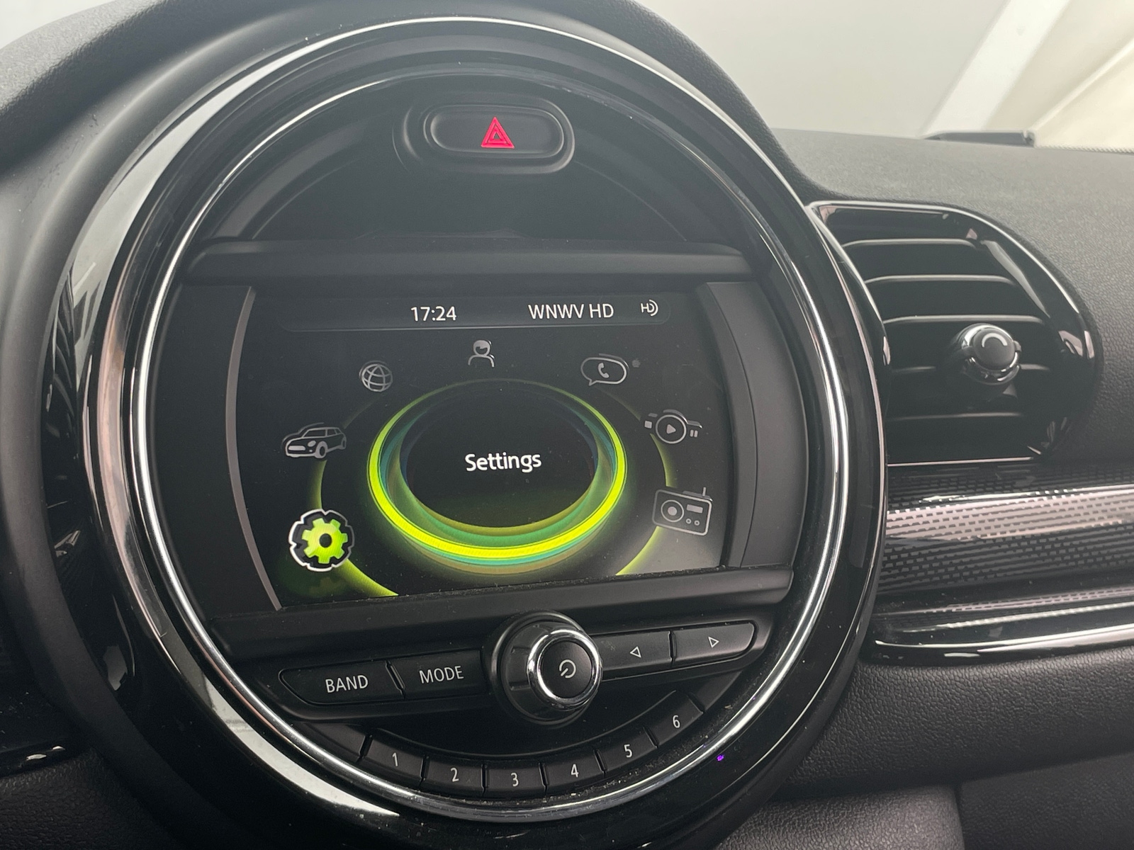 Thumbnail: 2016 MINI Cooper Clubman - 3