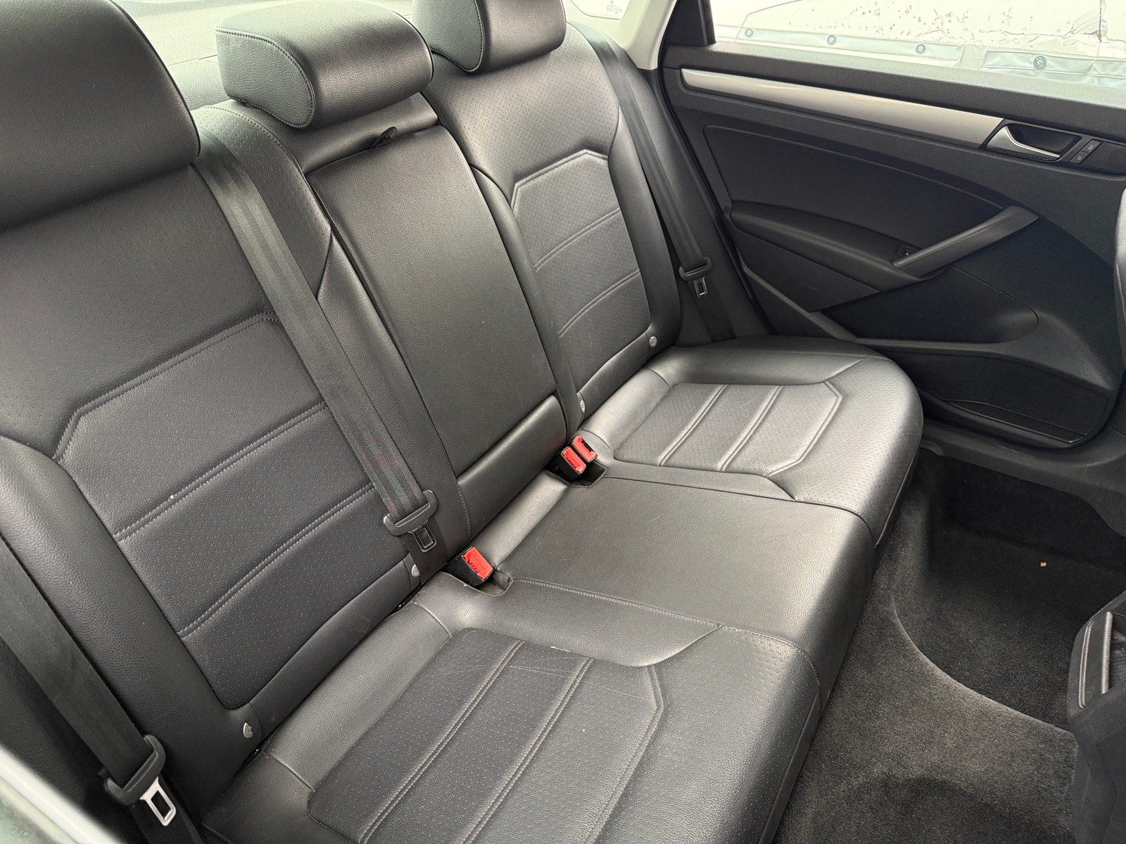 Thumbnail: 2015 Volkswagen Passat - 6