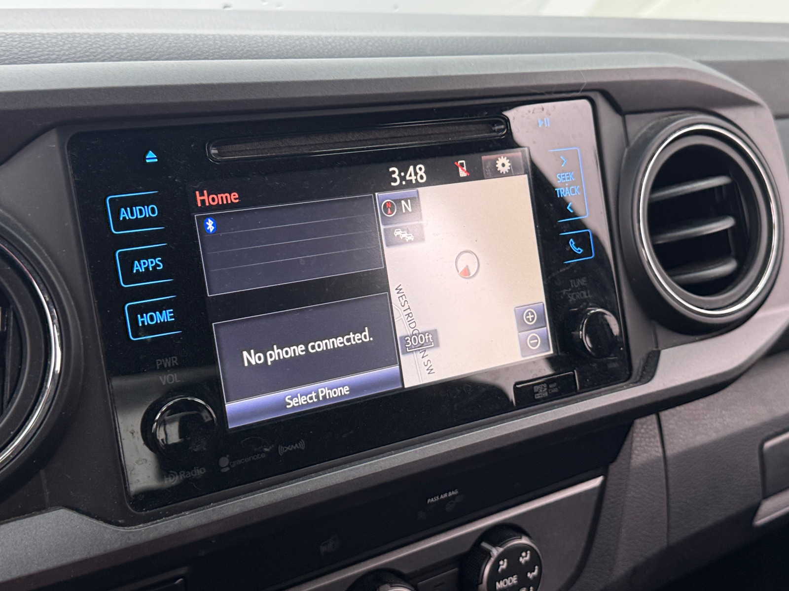 Thumbnail: 2019 Toyota Tacoma - 4