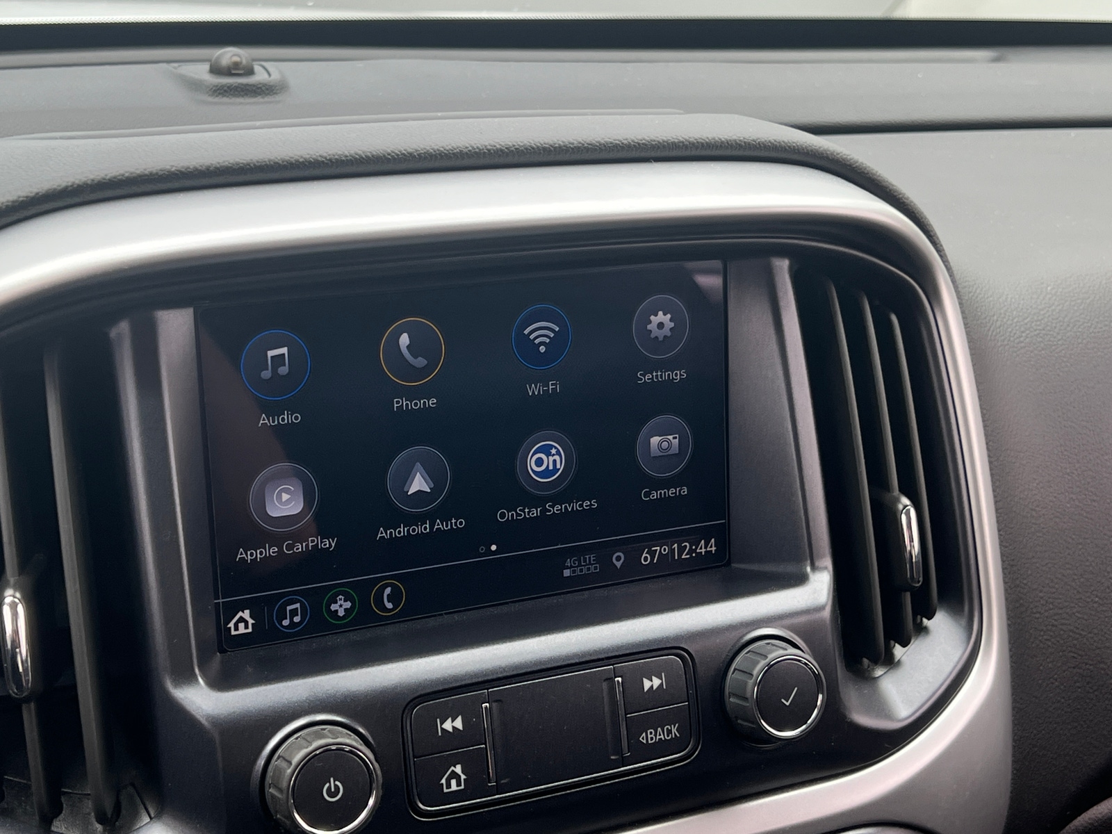 Thumbnail: 2022 Chevrolet Colorado - 4