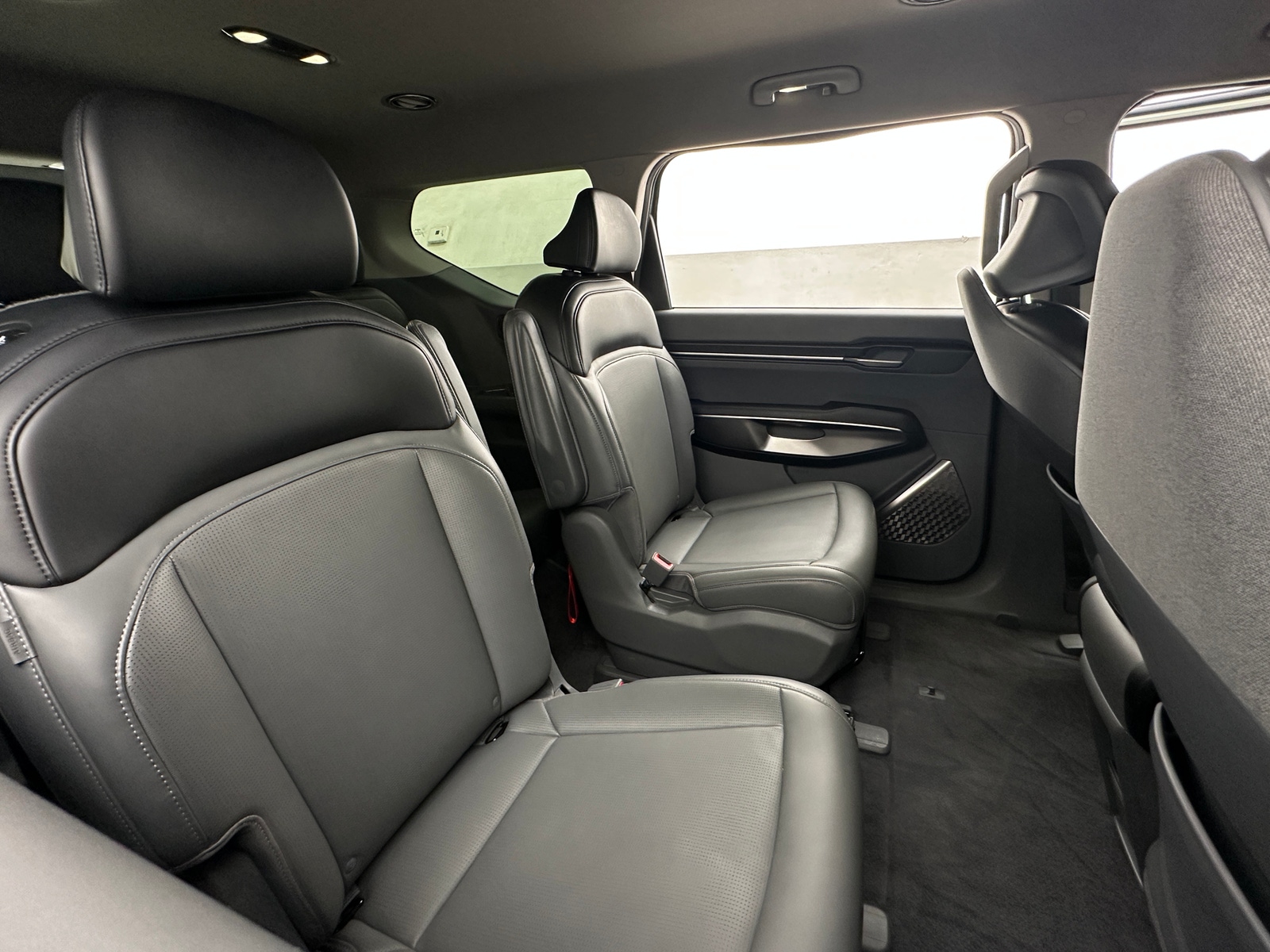 Thumbnail: 2024 Kia EV9 - 5