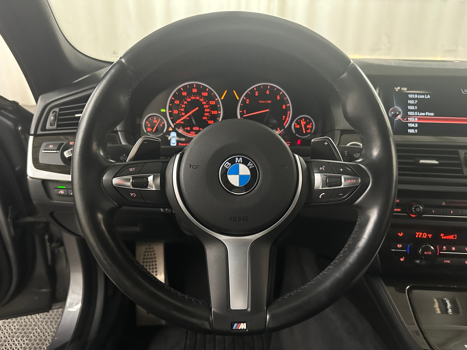 Thumbnail: 2016 BMW 5 Series - 4