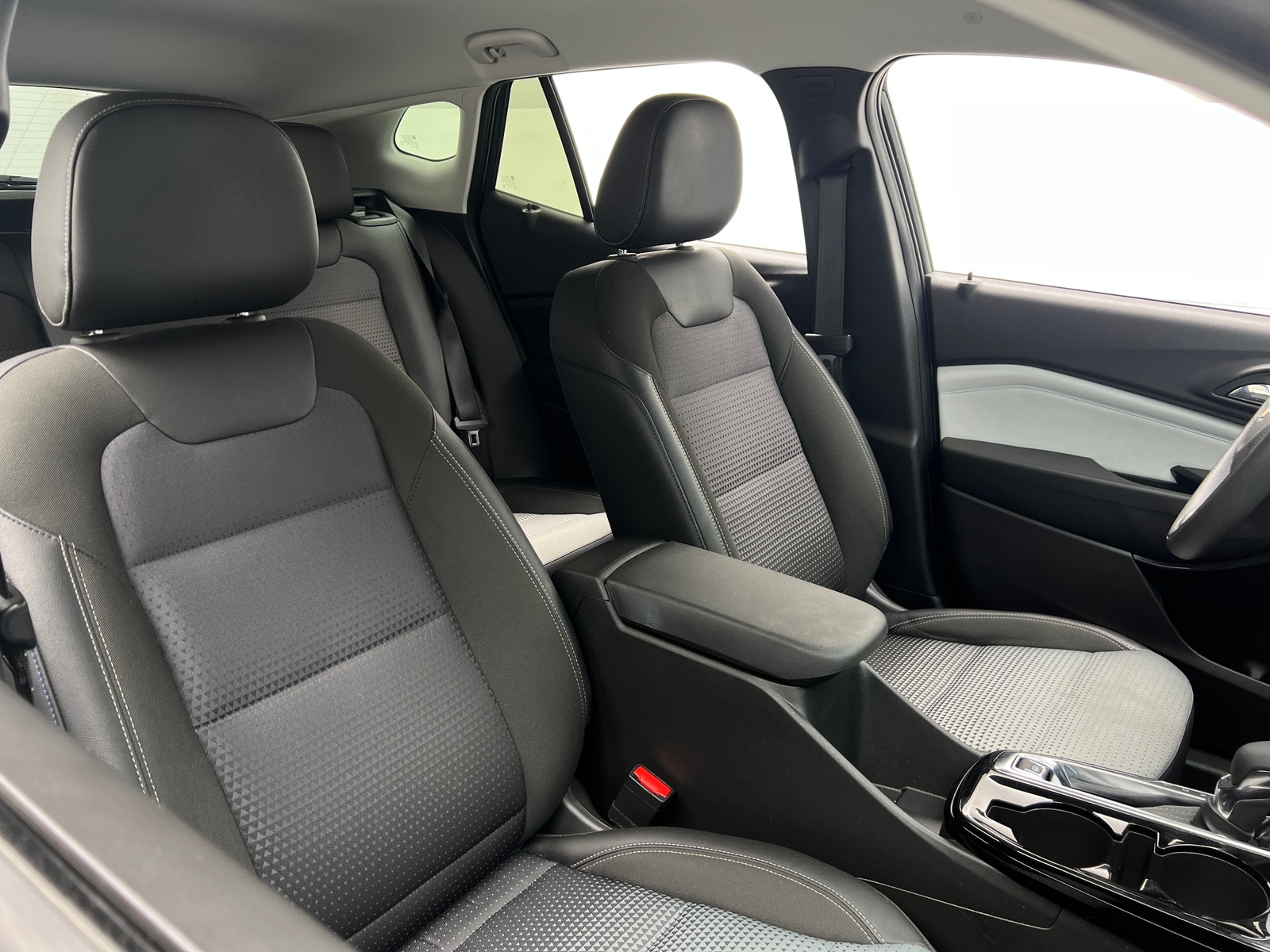 Thumbnail: 2025 Chevrolet Trax - 2