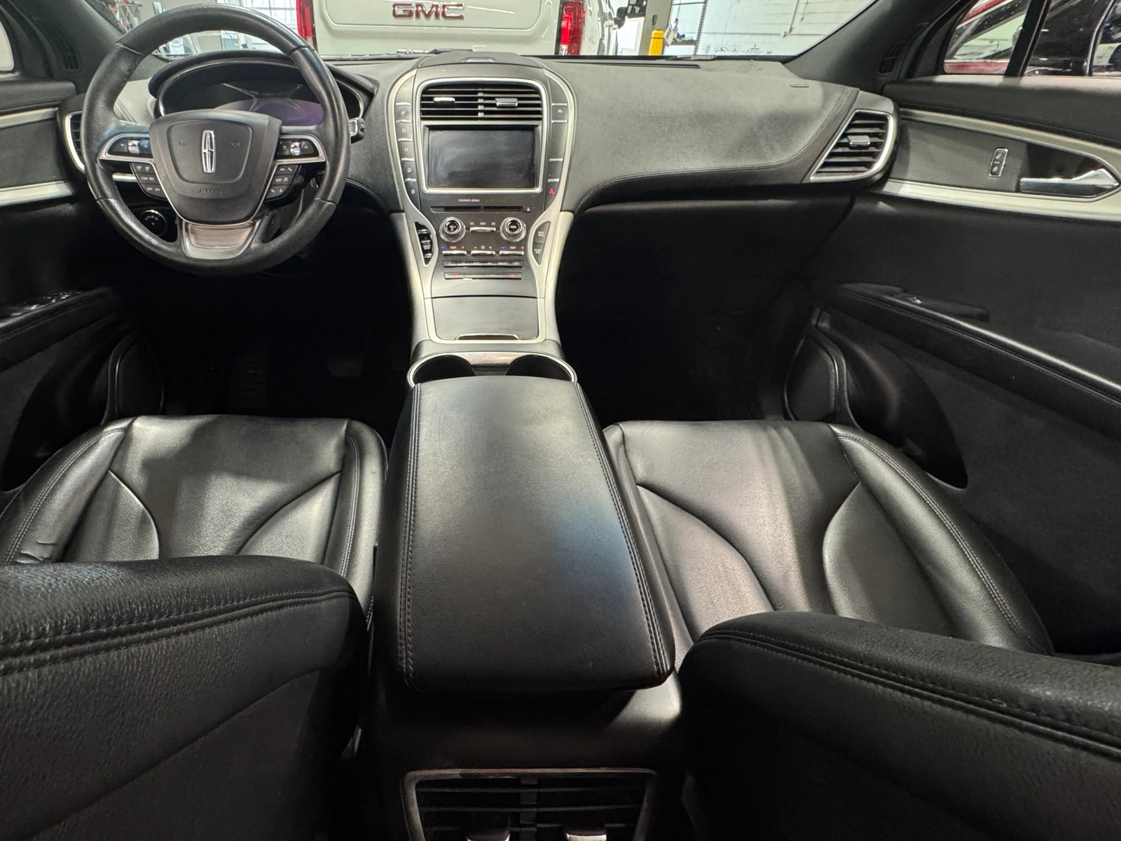 Thumbnail: 2019 Lincoln Nautilus - 2