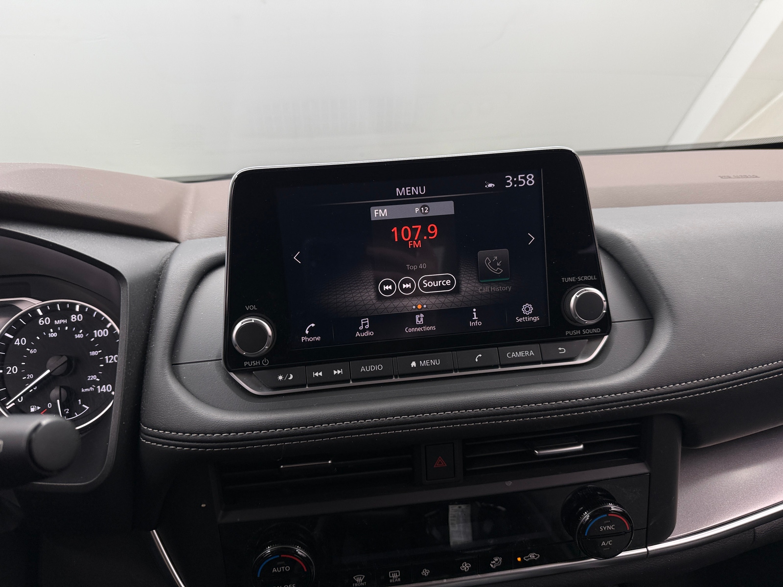 Thumbnail: 2023 Nissan Rogue - 4