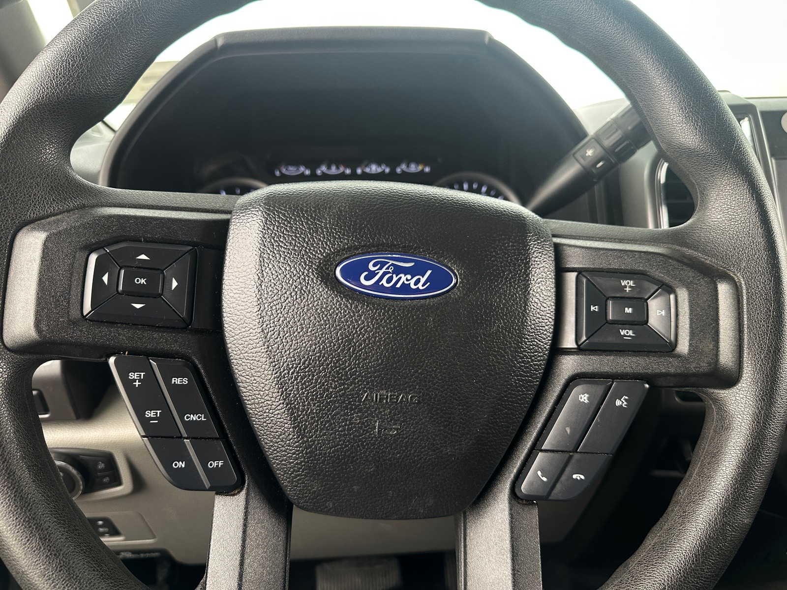 Thumbnail: 2018 Ford Econoline - 5