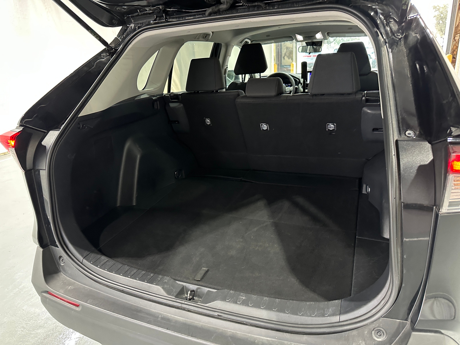 Thumbnail: 2025 Toyota RAV4 - 7