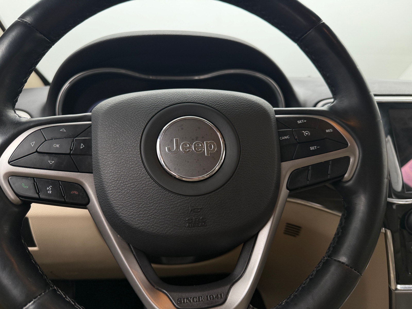 Thumbnail: 2020 Jeep Grand Cherokee - 5