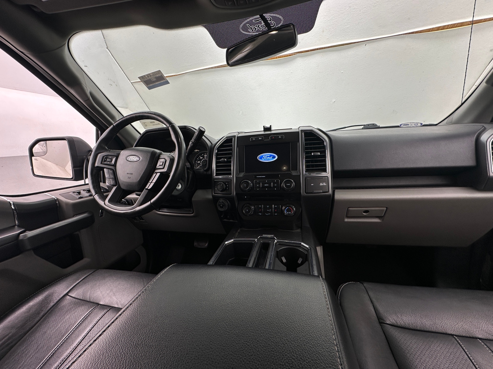 Thumbnail: 2018 Ford Econoline - 3