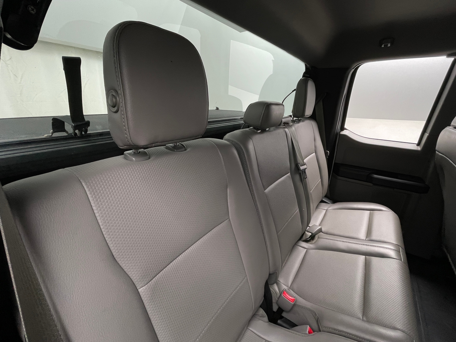 Thumbnail: 2017 Ford Econoline - 6