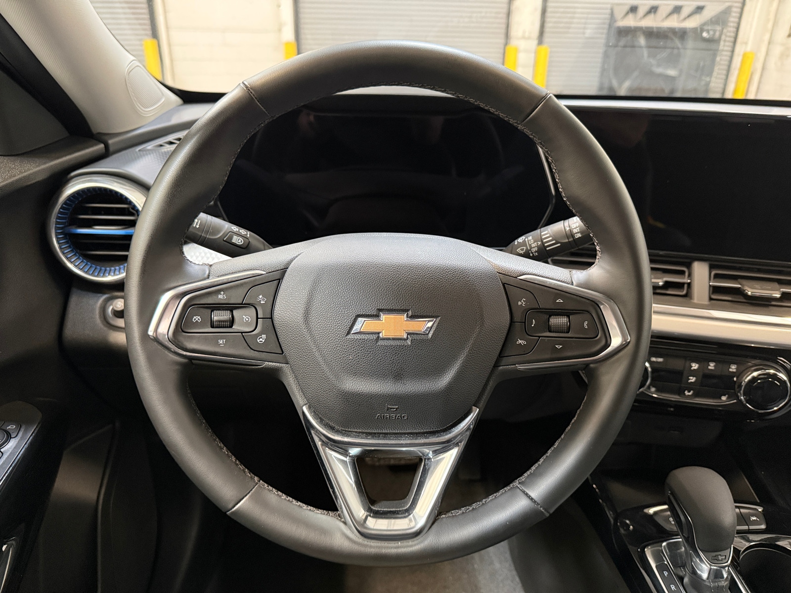 Thumbnail: 2025 Chevrolet Trax - 5