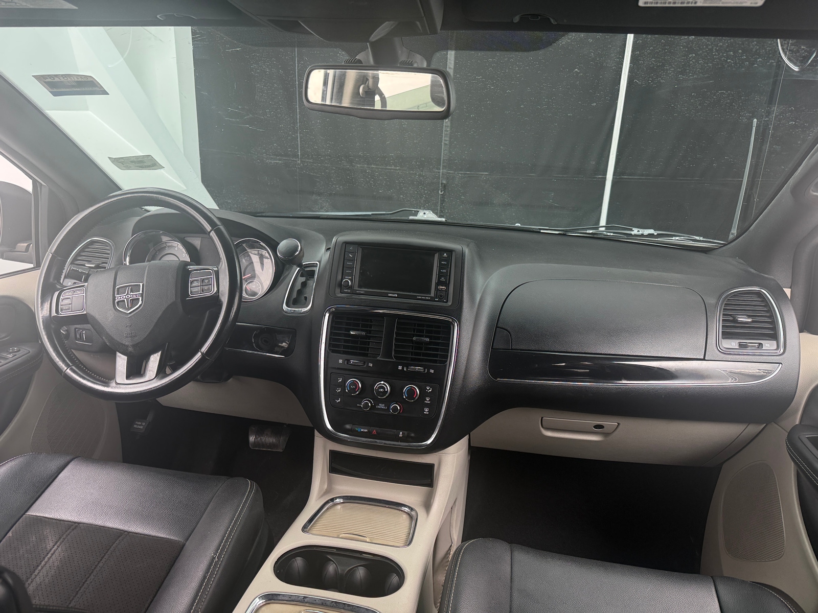 Thumbnail: 2020 Dodge Grand Caravan - 2