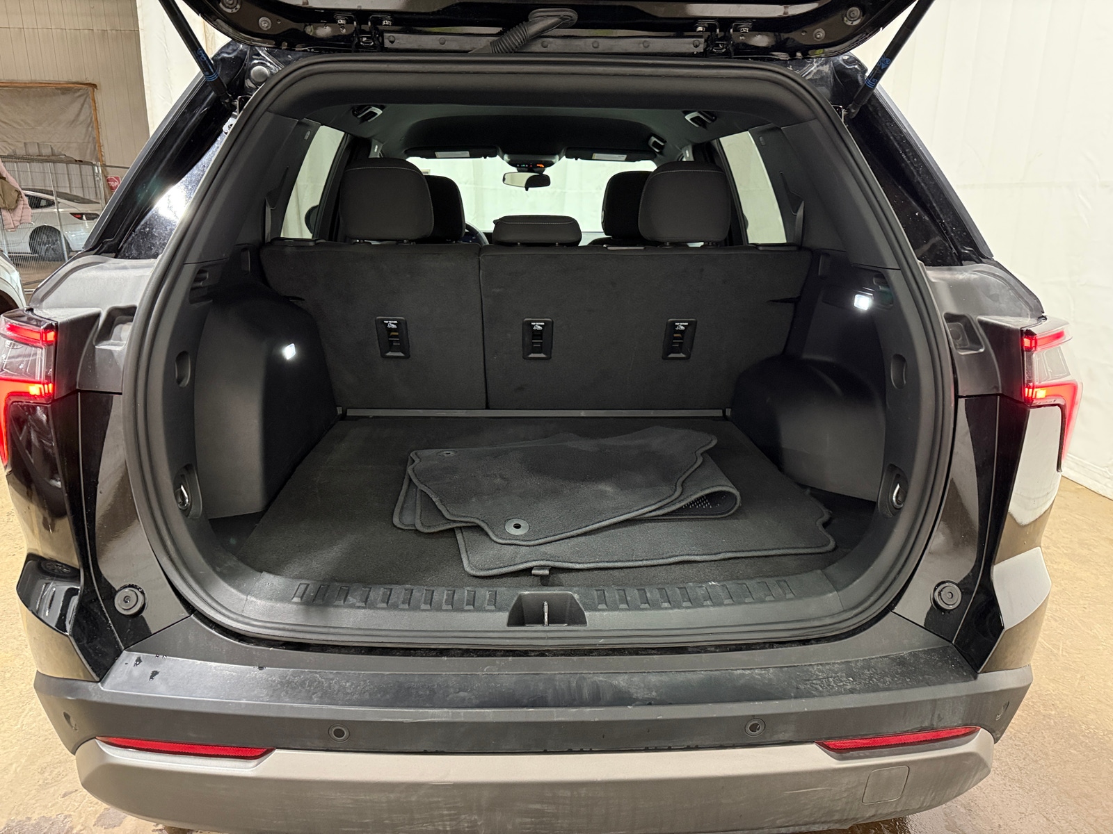 Thumbnail: 2025 Chevrolet Equinox - 7