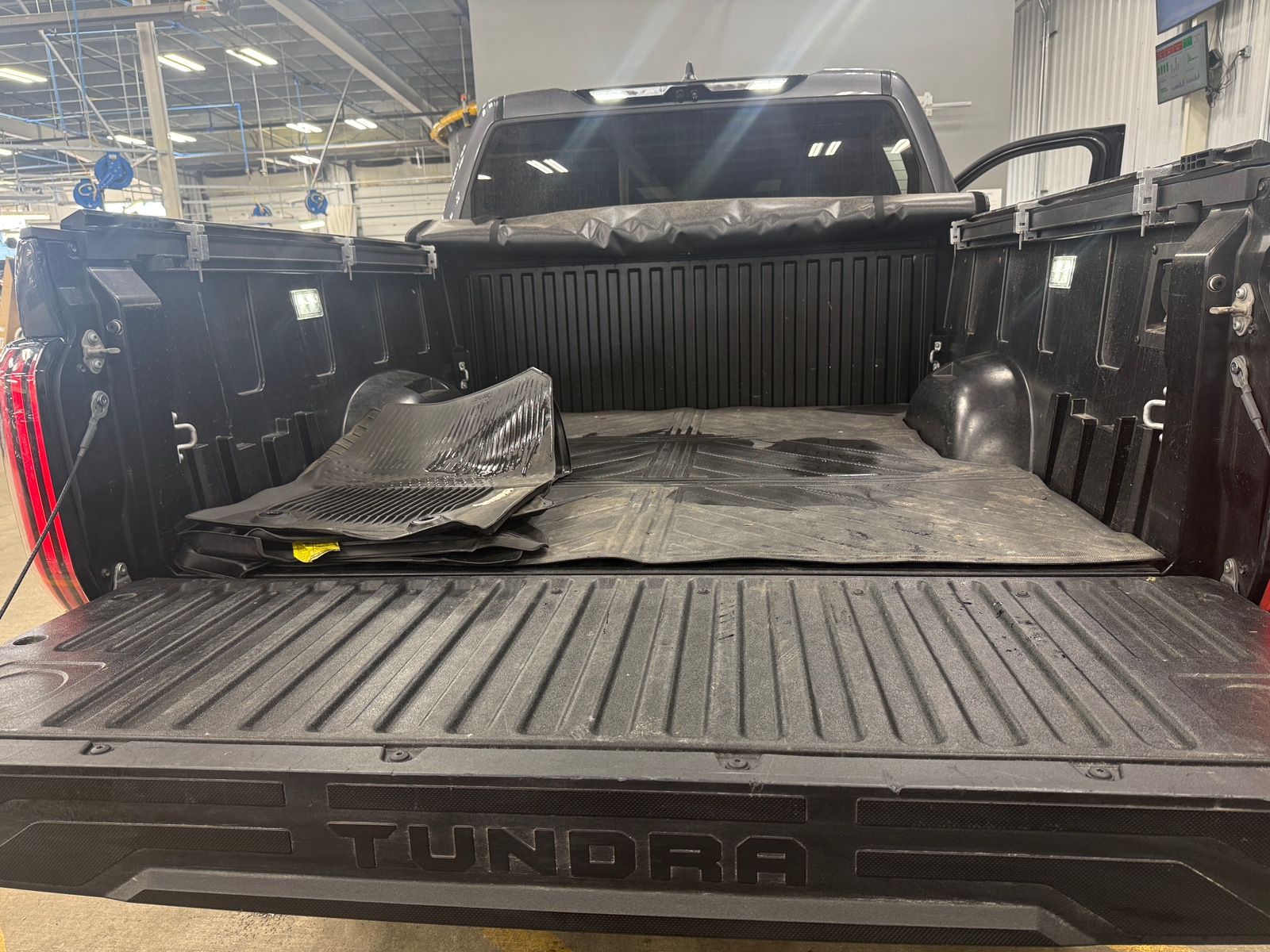 Thumbnail: 2024 Toyota Tundra - 6