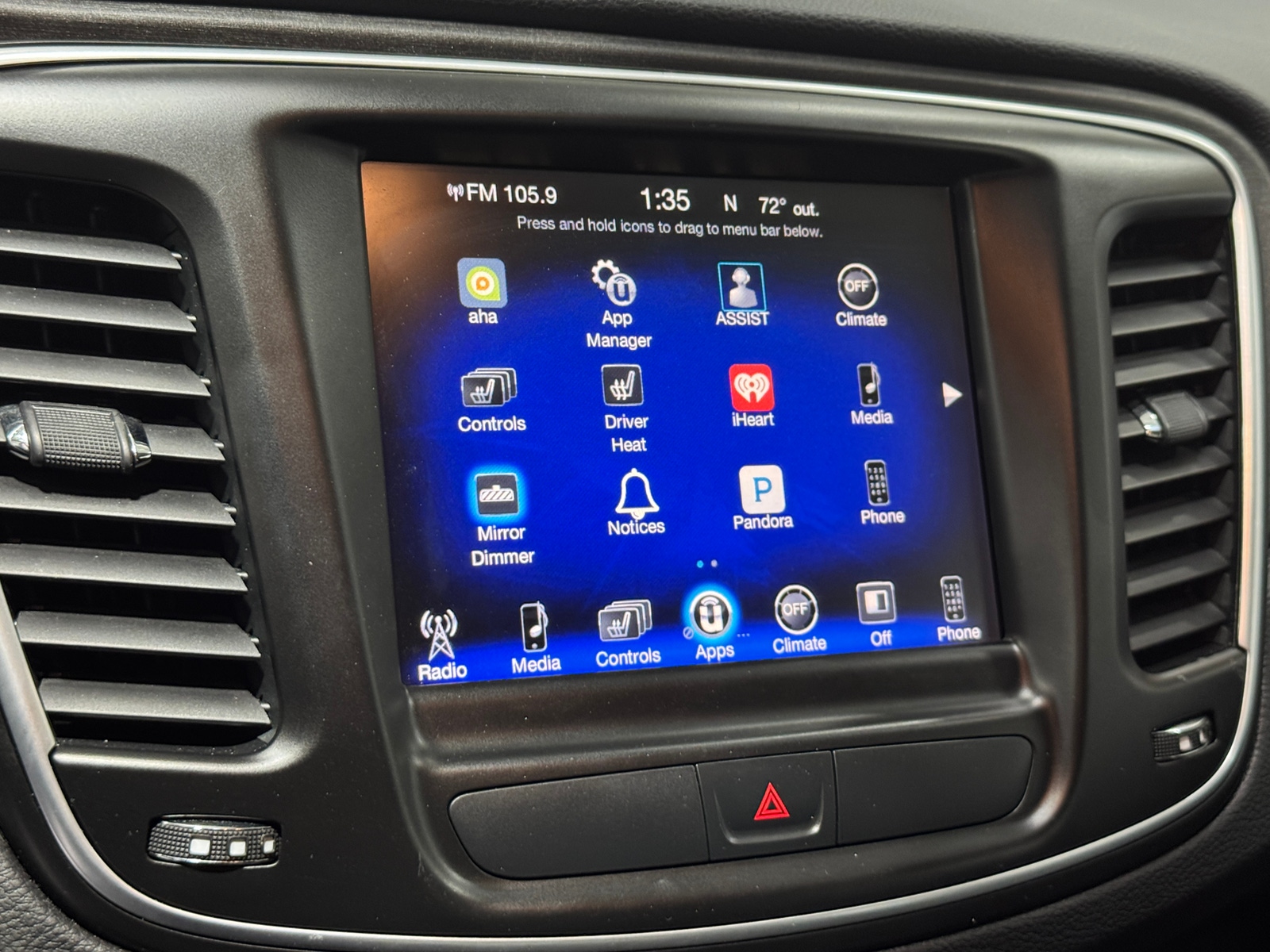 Thumbnail: 2016 Chrysler 200 - 4