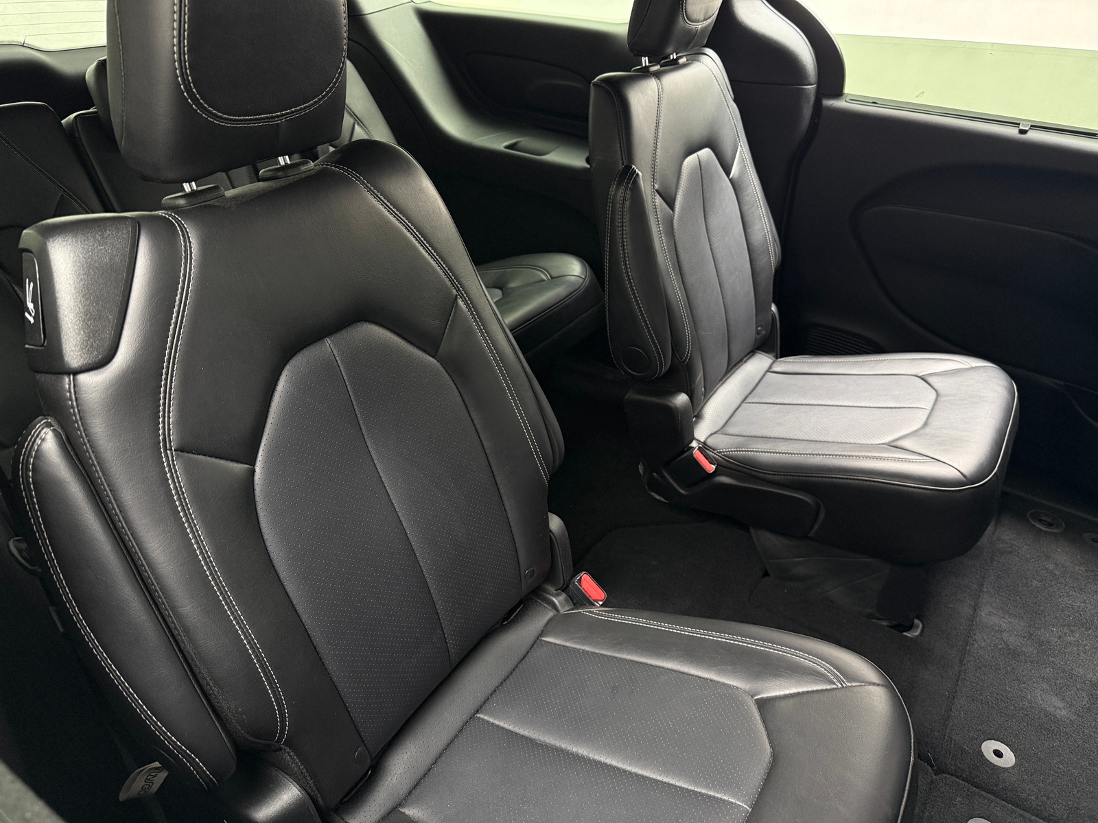 Thumbnail: 2025 Chrysler Pacifica - 5