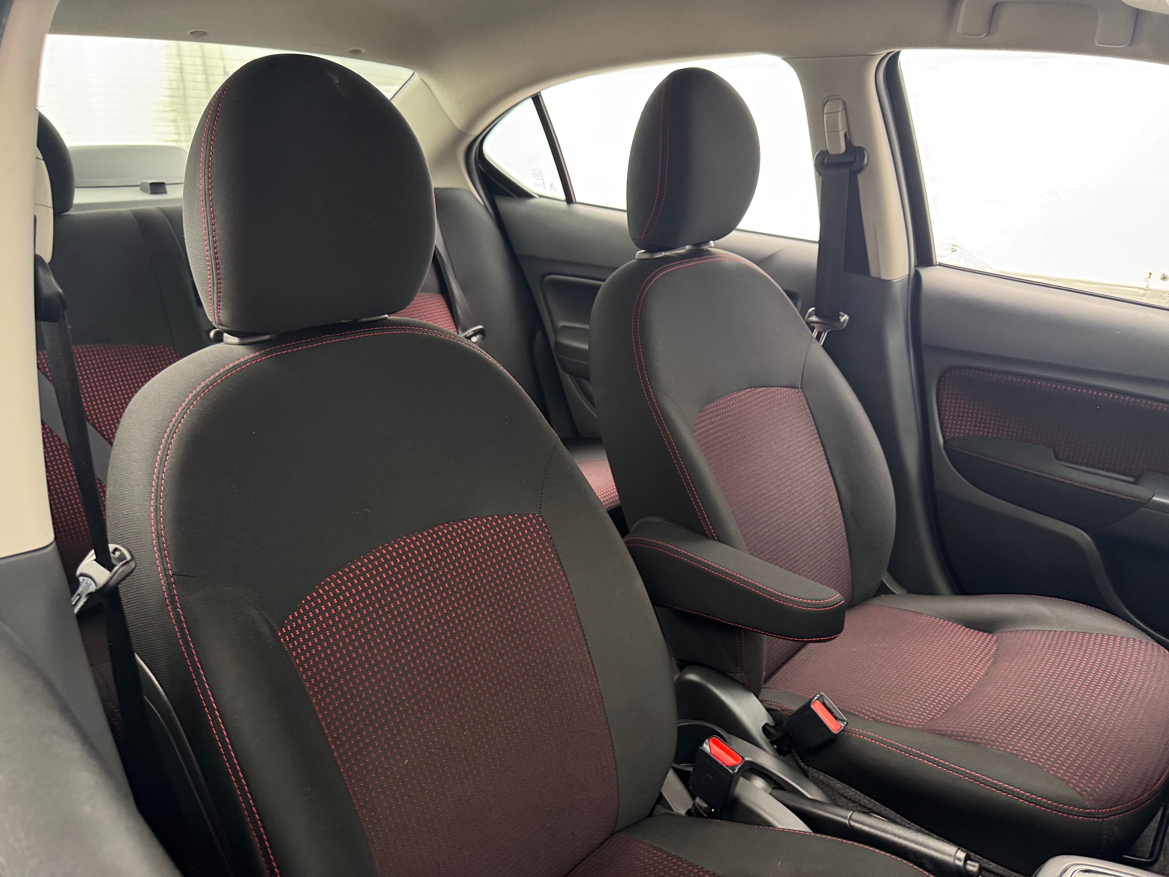 2024 Mitsubishi Mirage G4