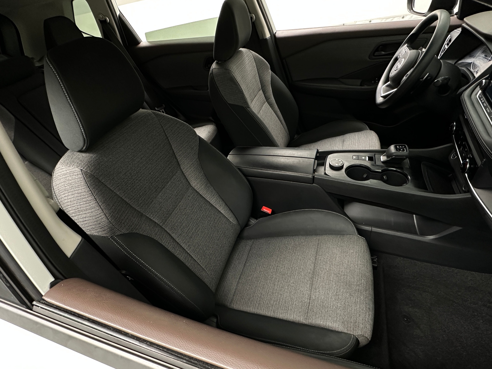 Thumbnail: 2022 Nissan Rogue - 2