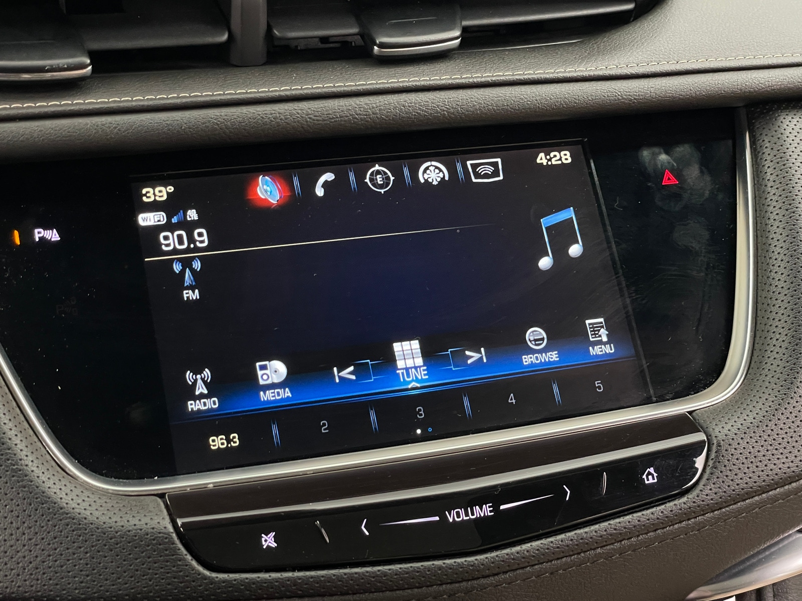 Thumbnail: 2019 Cadillac XT5 - 3