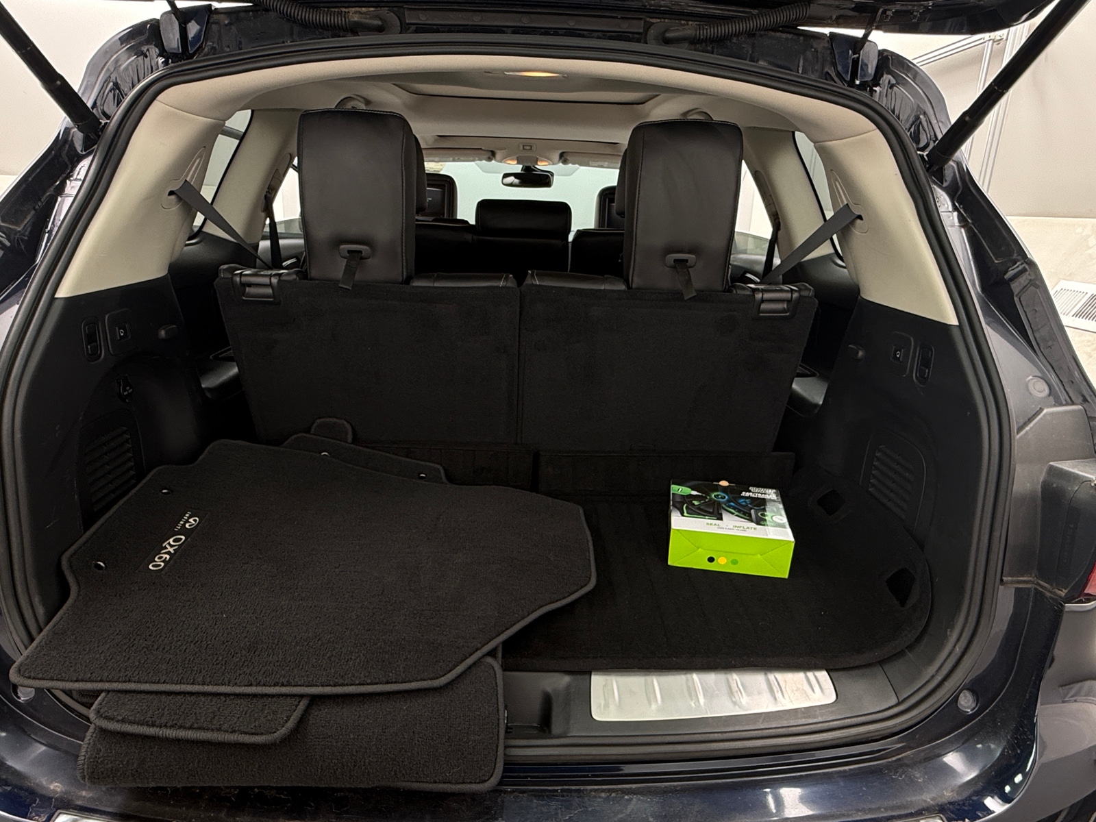 Thumbnail: 2017 INFINITI QX60 - 6