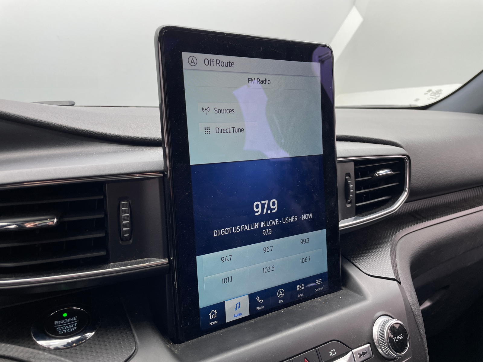 Thumbnail: 2020 Ford Explorer - 3